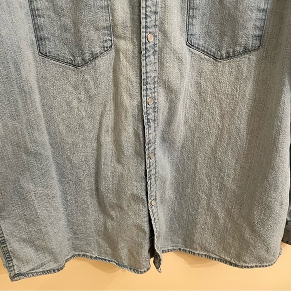 Levi  Men’s Denim Western Pearl Snap Button Down Long Sleeve Shirt - Picture 11 of 12